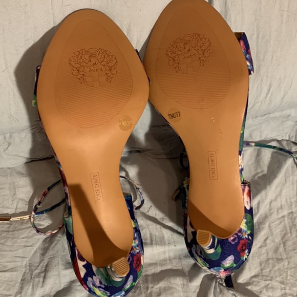 NEW Vince Camuto Celia Heels🔥 - Picture 8 of 10